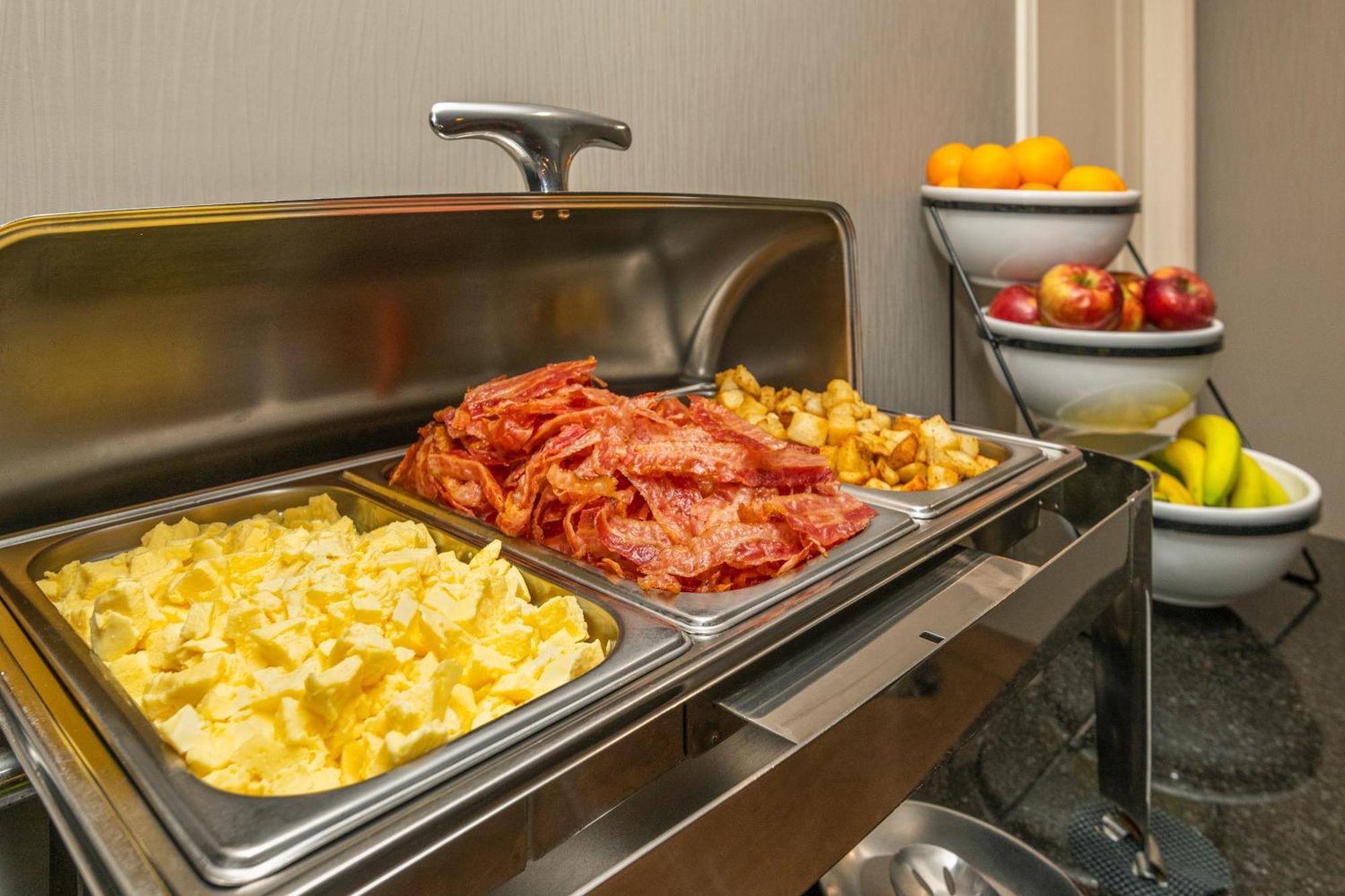 Comfort Inn 3*